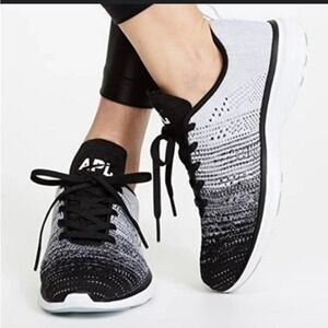 APL Techloom Pro Sneaker Black Grey White‎ size 5 NWT running
